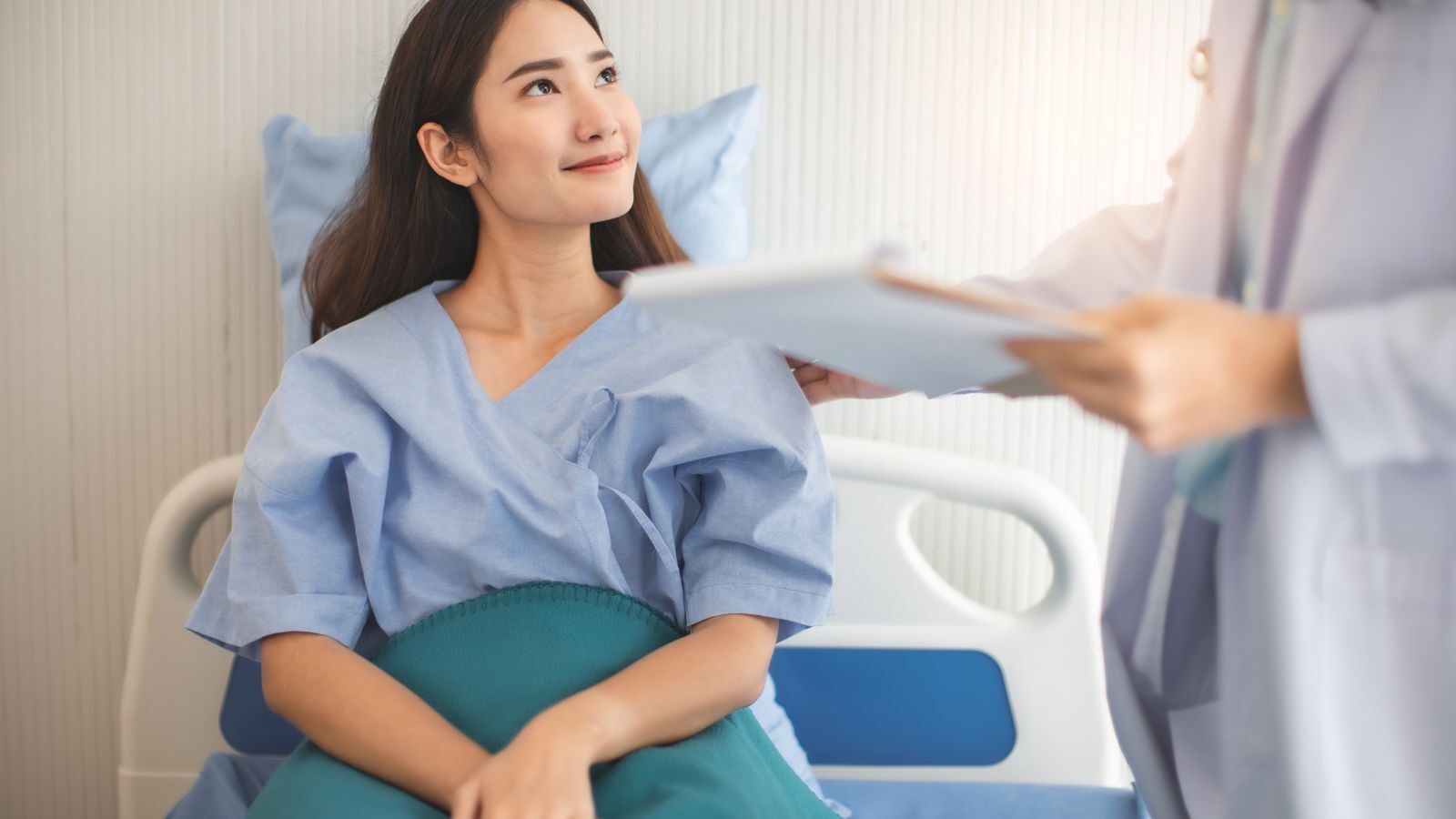 https://7030766.fs1.hubspotusercontent-na1.net/hubfs/7030766/Patient%20Enrolment%20and%20Retention%20in%20Clinical%20Trials%20How%20to%20Improve%20Recruitment%20and%20Keep%20Patients%20Engaged.jpg